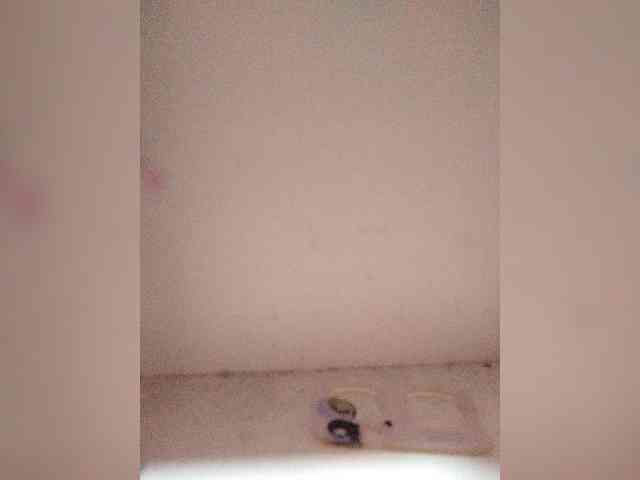 hornylittleprincess69