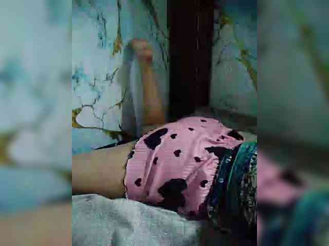 hornylittleprincess69 webcam