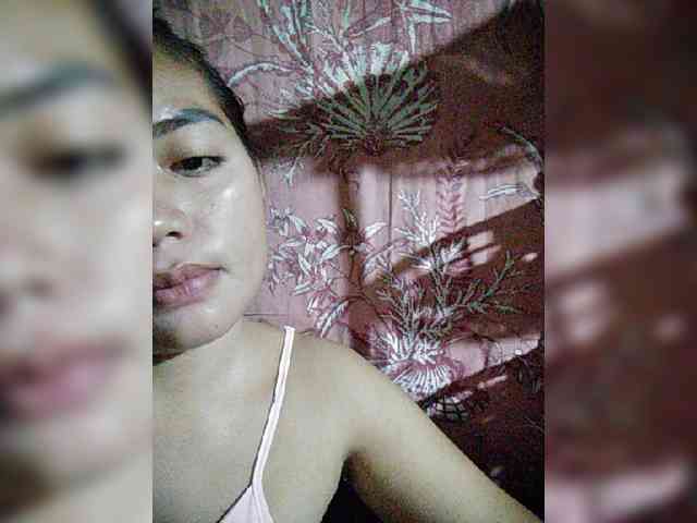 Model: hornylittleprincess69