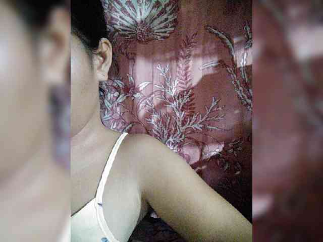 hornylittleprincess69