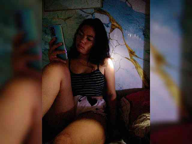 hornylittleprincess69 webcam
