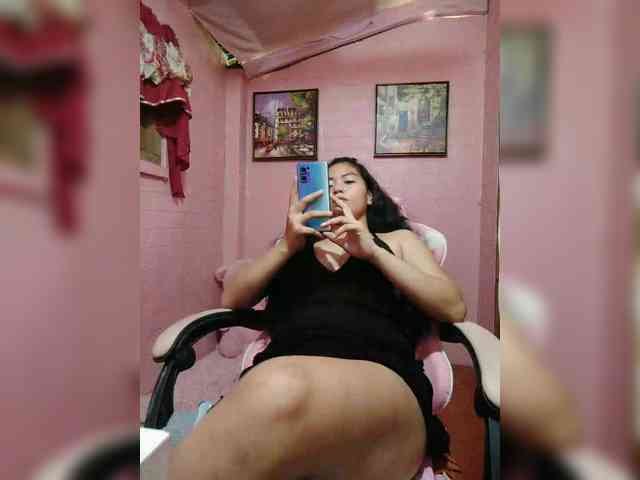 hornylittleprincess69 webcam