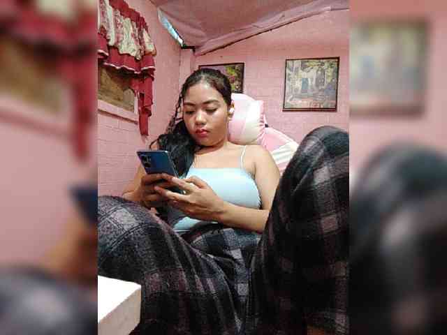 hornylittleprincess69 webcam