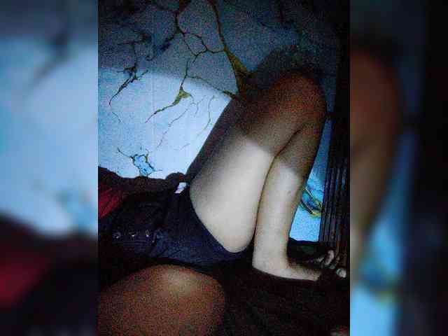 hornylittleprincess69