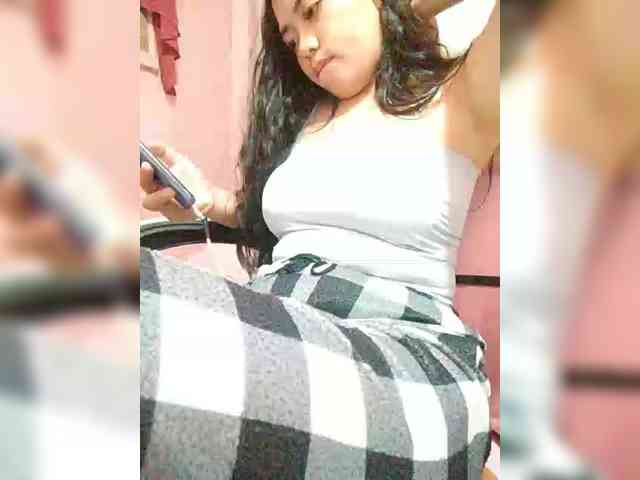 hornylittleprincess69