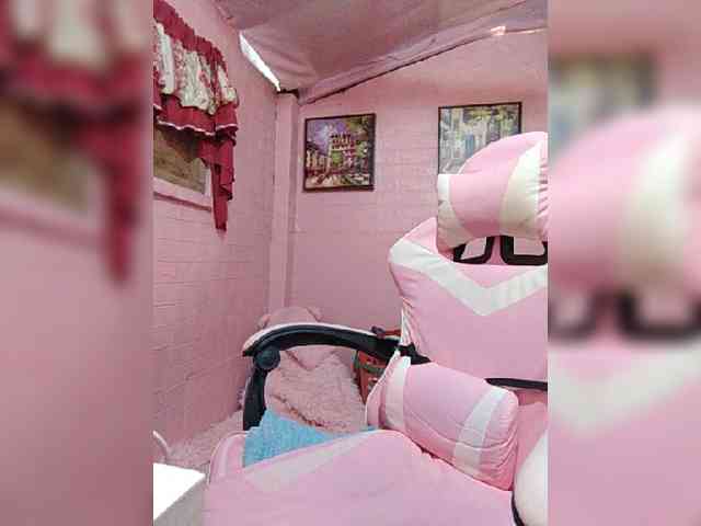 hornylittleprincess69 webcam