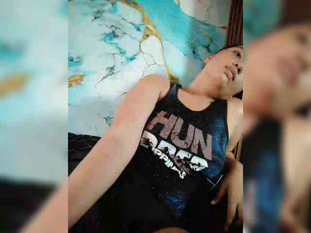 hornylittleprincess69 webcam