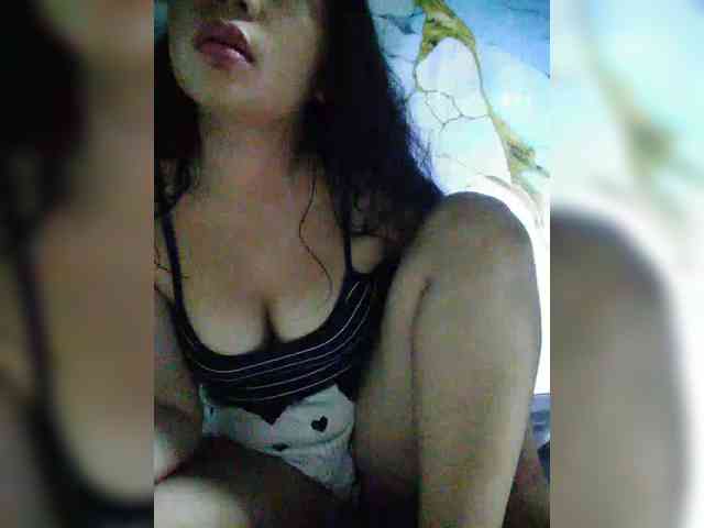 hornylittleprincess69 webcam