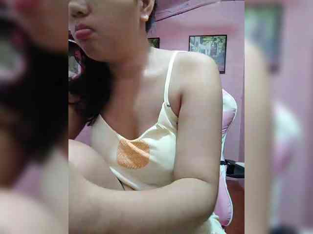 hornylittleprincess69