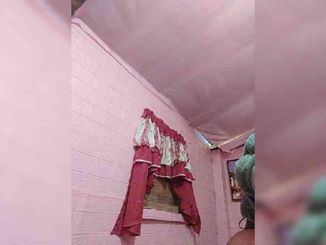 hornylittleprincess69 webcam
