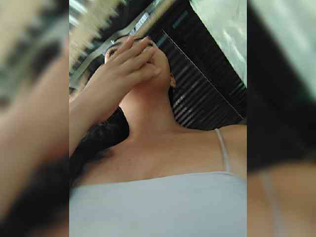 hornylittleprincess69 webcam