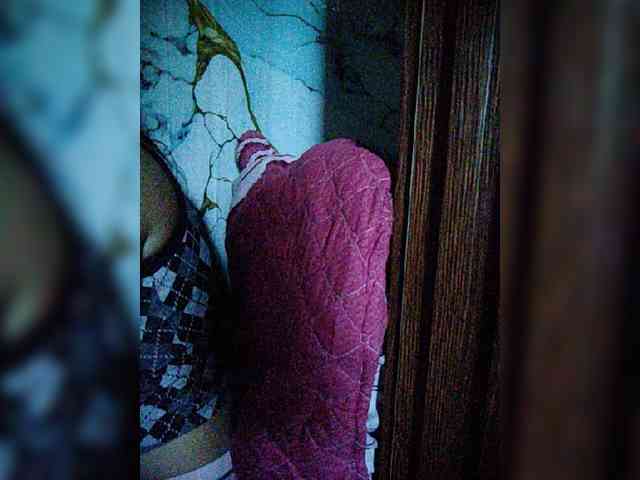 hornylittleprincess69 webcam