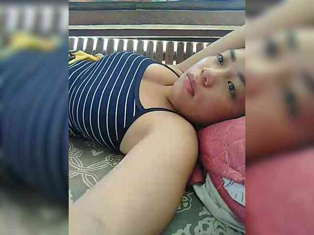 hornylittleprincess69