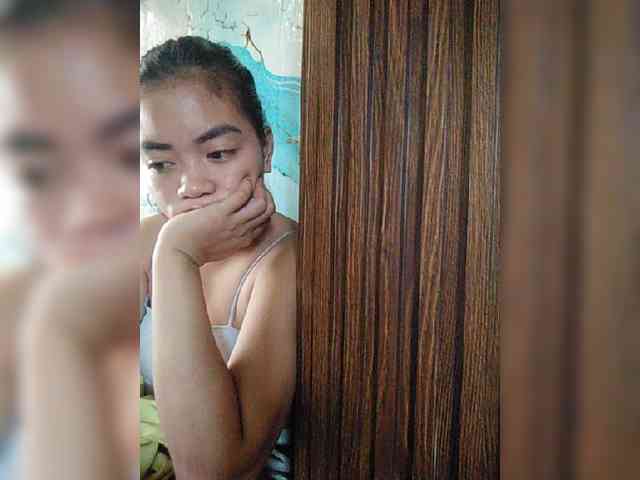 hornylittleprincess69's live room