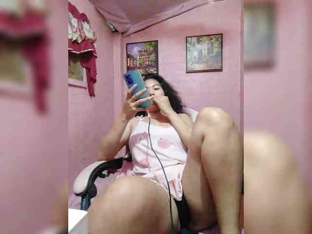 hornylittleprincess69 webcam