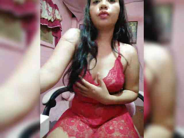 Model: hornylittleprincess69
