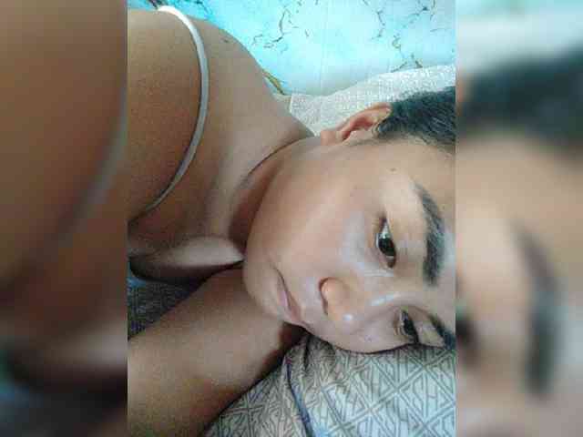 hornylittleprincess69 webcam