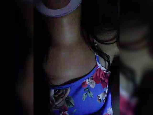 Model: hornylittleprincess69