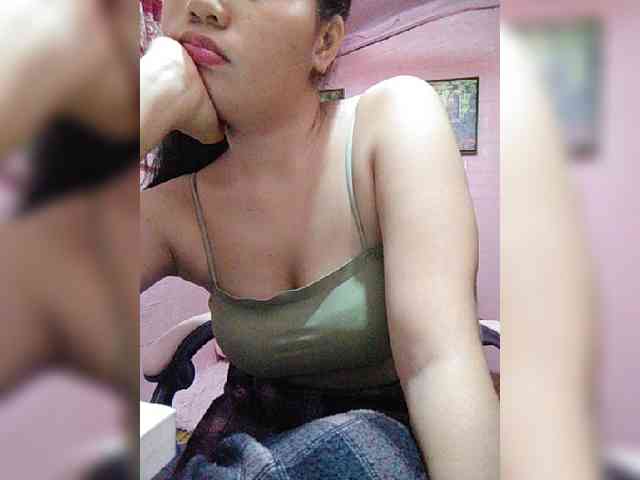 hornylittleprincess69
