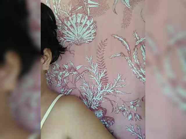 hornylittleprincess69