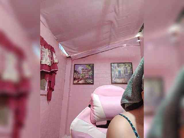 hornylittleprincess69