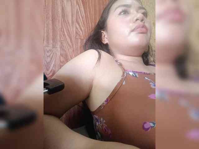 hornylittleprincess69