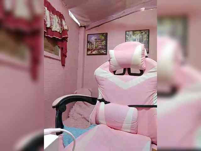 hornylittleprincess69