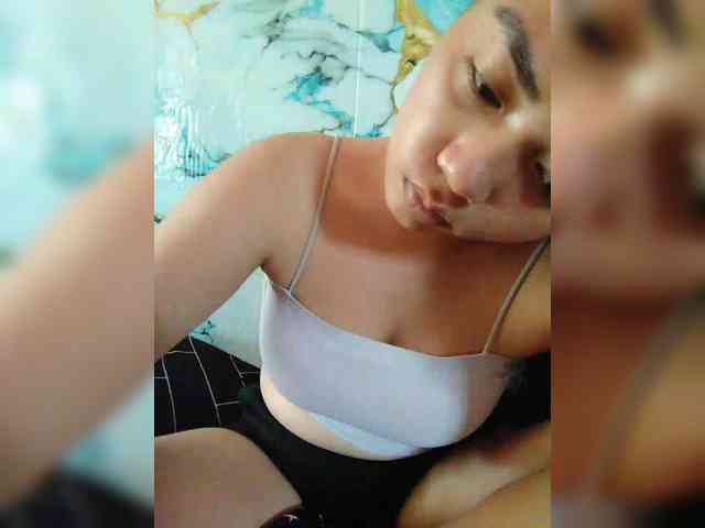 hornylittleprincess69 webcam
