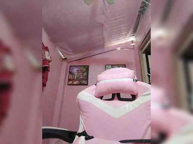 hornylittleprincess69 webcam