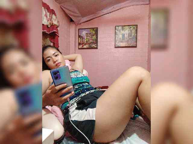 hornylittleprincess69 webcam