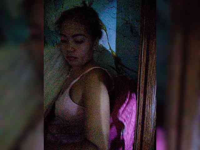 hornylittleprincess69