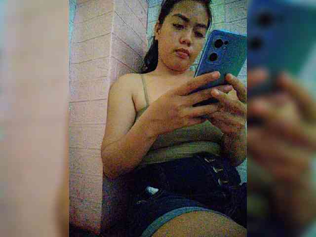 hornylittleprincess69 webcam