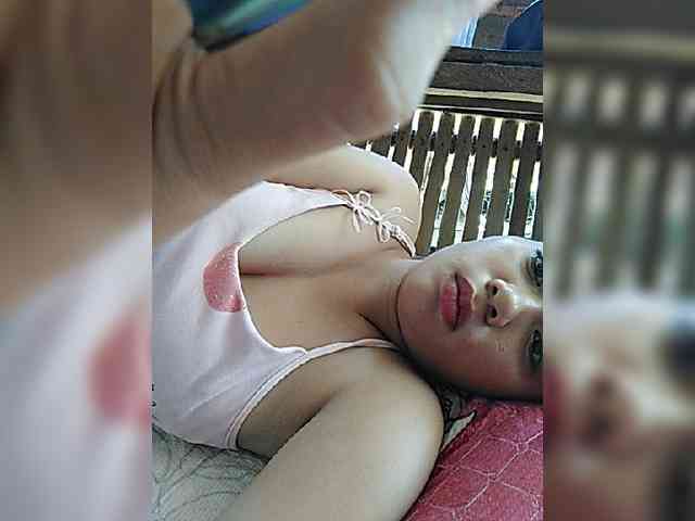 hornylittleprincess69 webcam