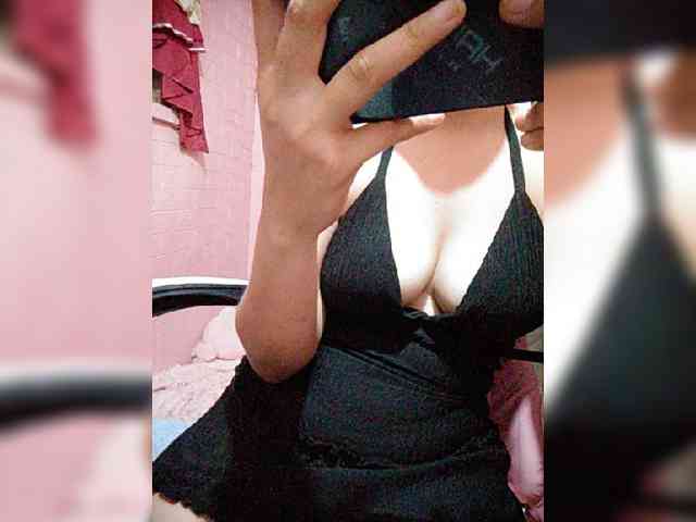 hornylittleprincess69 webcam