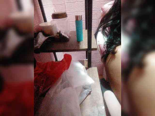 hornylittleprincess69 webcam