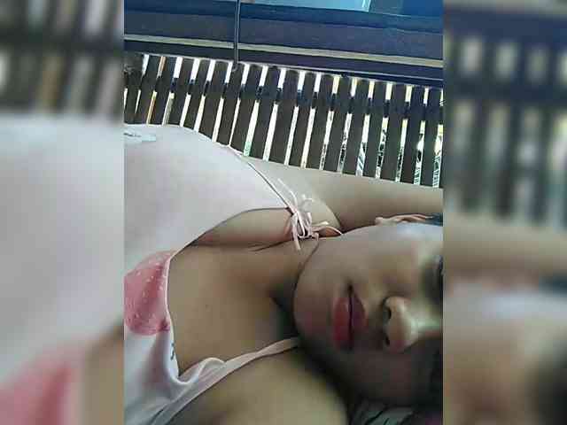 hornylittleprincess69 webcam