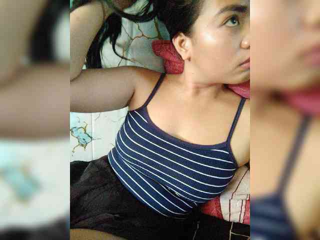 hornylittleprincess69 webcam