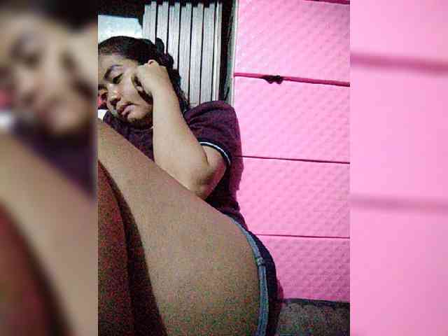 hornylittleprincess69 webcam