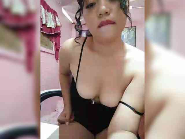 hornylittleprincess69