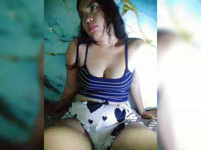 hornylittleprincess69 webcam