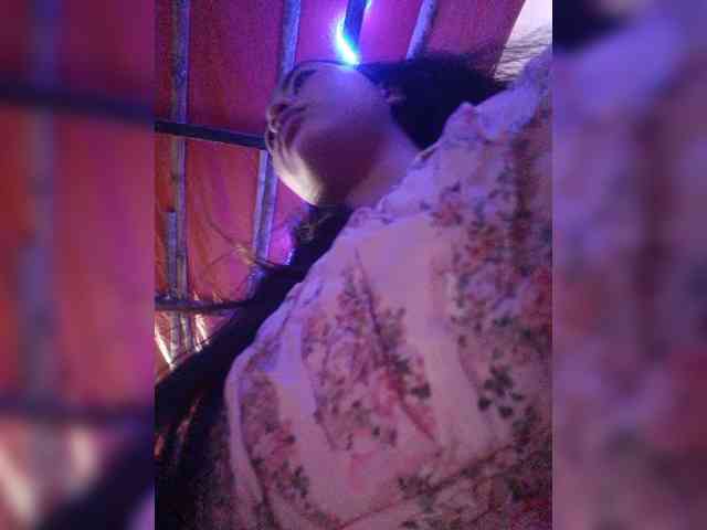 hornylittleprincess69 webcam
