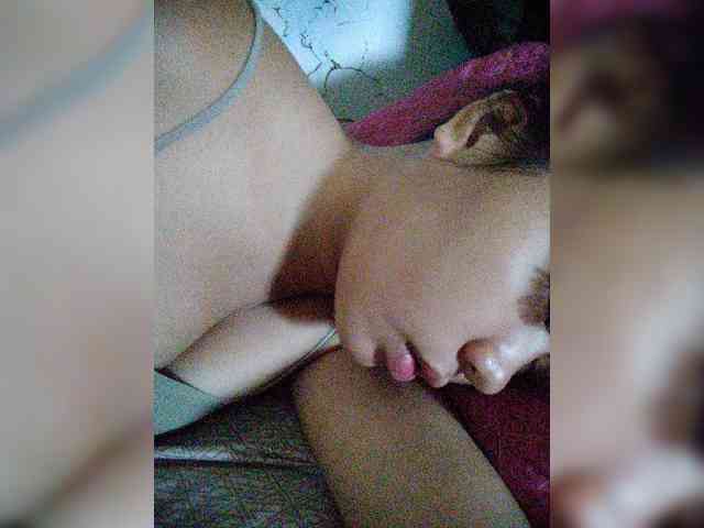 hornylittleprincess69 webcam