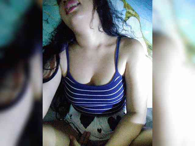 hornylittleprincess69's live room