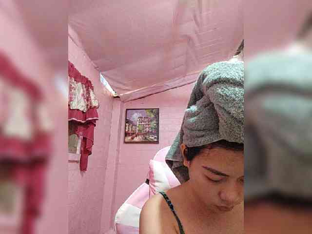 hornylittleprincess69 webcam