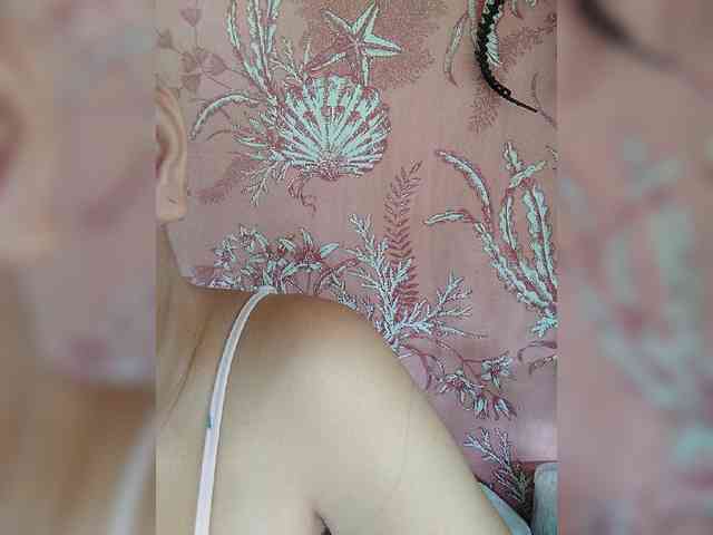 hornylittleprincess69