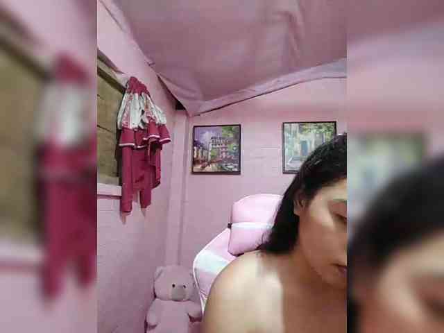 hornylittleprincess69 webcam