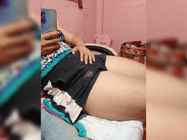 hornylittleprincess69 webcam