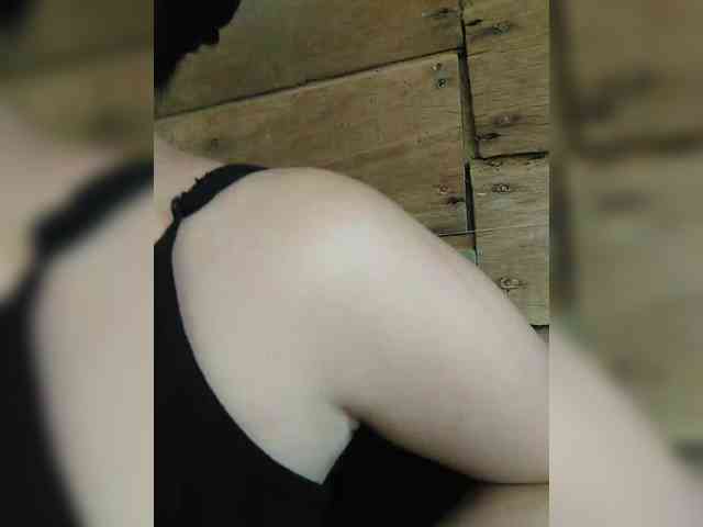 hornylittleprincess69 webcam