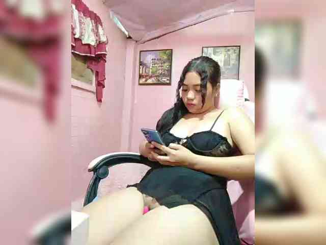 hornylittleprincess69