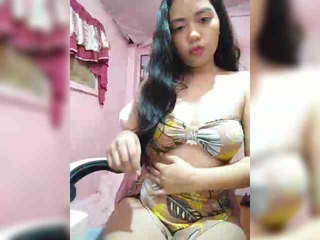 hornylittleprincess69